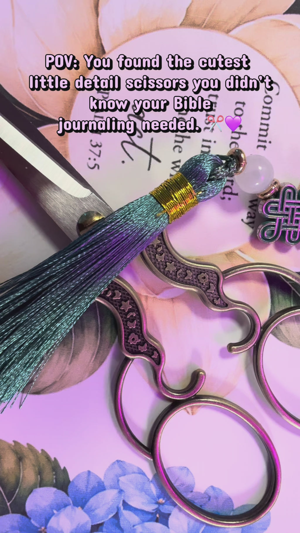 Vintage Look Detail Scissors